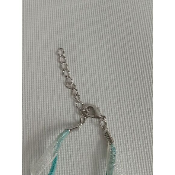 Silver Toned Metal Gecko Lizard Double Strand Blue Ribbon Chain Pendant Necklace - Picture 4 of 9